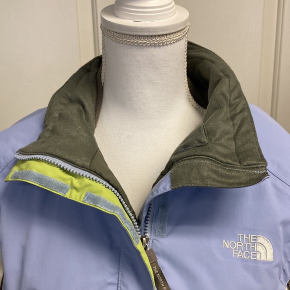 The North Face Women’s Jacket Waterproof HyVent size Medium GREAT condition - Picture 4 of 16